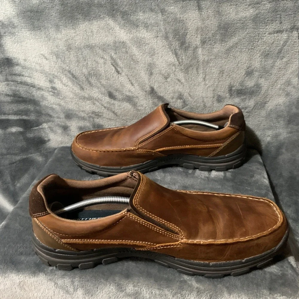 Skechers Loafers Mens 11 Relaxed Fit Brown Leather Moc Toe Slip On EUC